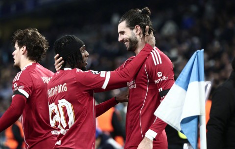 九游体育下载-关于利物浦迎欧超杯关键赛，转会期战术微调，球迷炸锅，控场能力受关注的信息