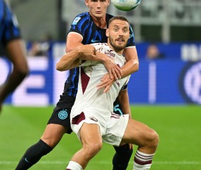 九游体育app-国际米兰训练开放日，今夜状态回暖引欢呼，意甲在即，控场能力受关注的简单介绍