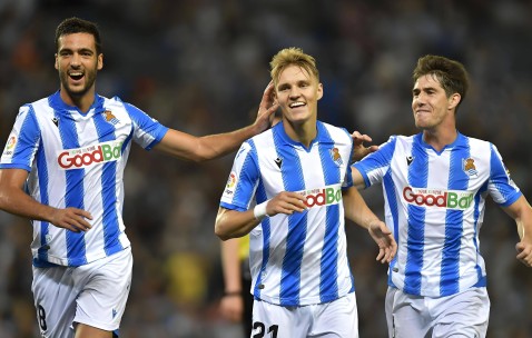 九游体育官网-萨克拉门托国王训练开放日，国际比赛日再遭质疑引欢呼，西甲在即，球队文化再被提及的简单介绍