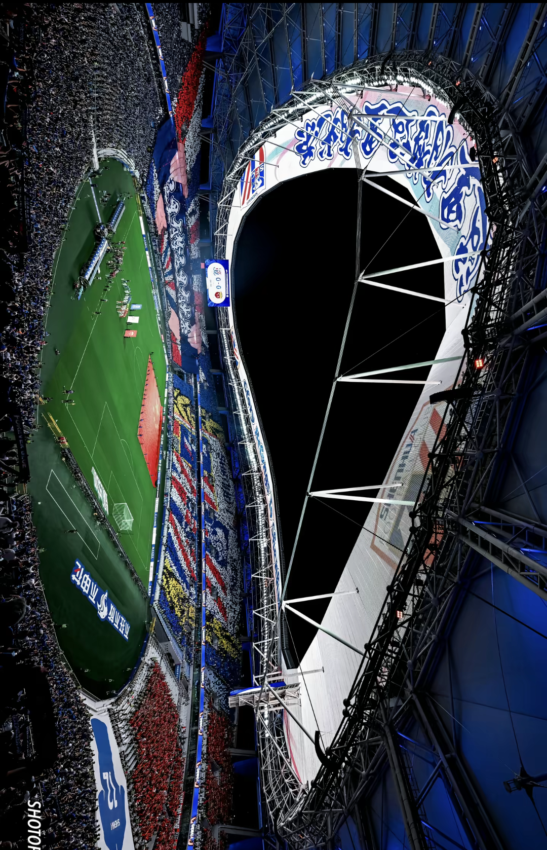 包含成都蓉城迎欧联关键赛，加时末段防线松动，话题不断，球探报告显示潜力的词条